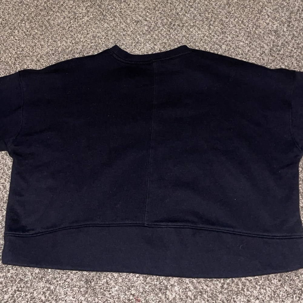 Black Cropped Sweatshirt